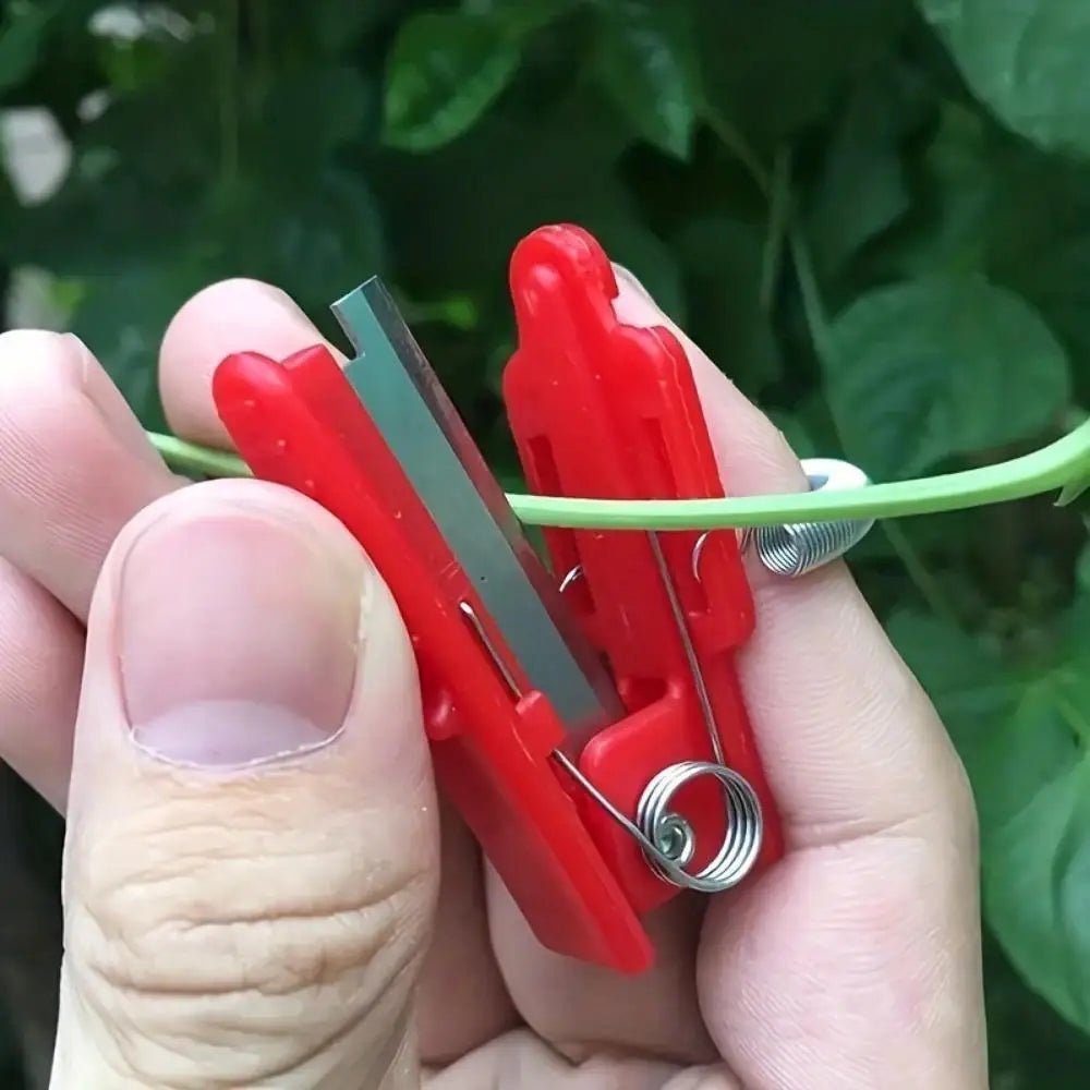 Thumb Knife Finger Cutter – Garden Harvesting & Leaf Trimming Garden Harvesting Tool Babs