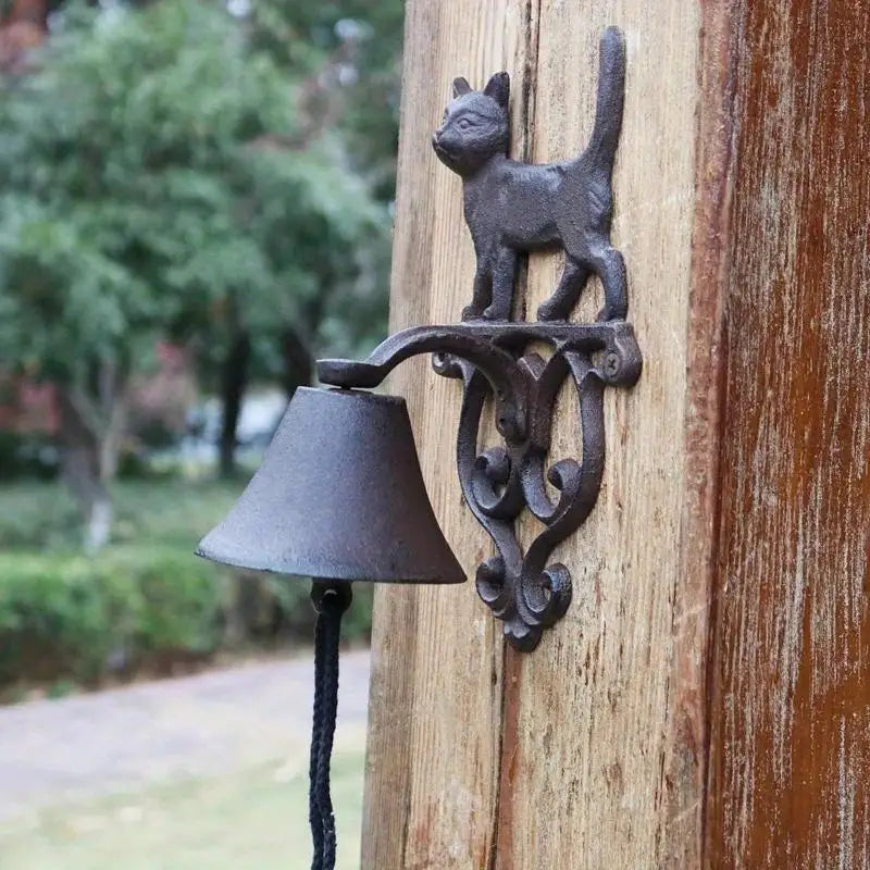 Rustic Cat Cast Iron Hand Crank Wall-Mounted Welcome Bell Decorative Door Bell Babs