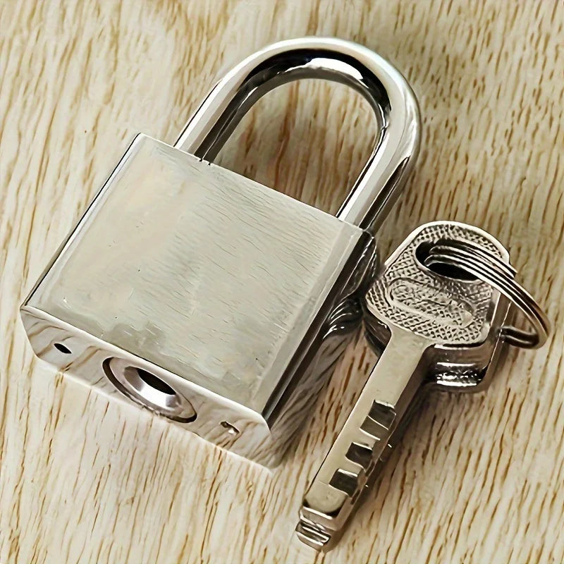 Heavy-Duty Rustproof Waterproof Padlock – Chrome, 4 Keys Security Padlock Babs