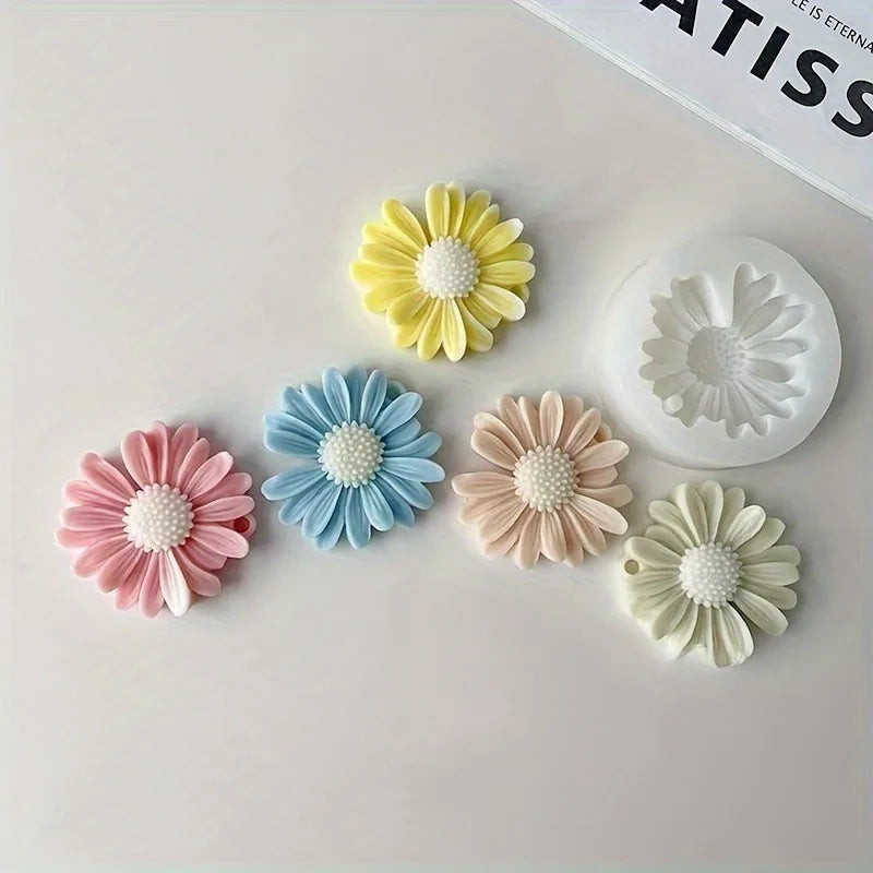 Daisy Silicone Candle & Soap Mold – DIY Candle Making Kit Silicone Candle Mold Babs