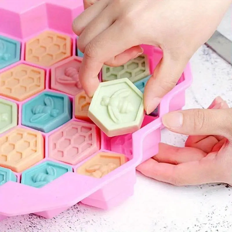 Silicone Bee Honeycomb Mold – 19-Cell Baking & Craft Mold Silicone Baking Mold Babs